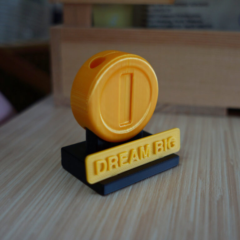 Mario Gold Coin - Zipperrific